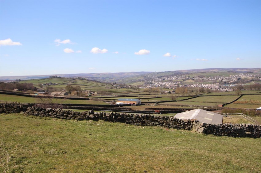 Images for Back Shaw Lane, Keighley