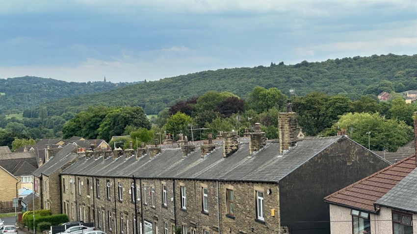 Images for Fourlands Road, Idle, Bradford