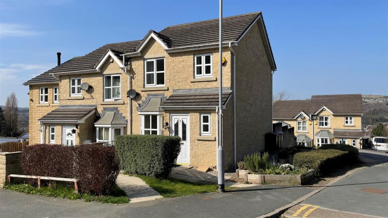 Mires Beck Close, Windhill, Shipley