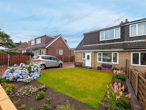 View Full Details for Hillcrest Mount, Scholes, Cleckheaton