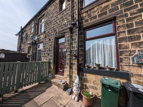 View Full Details for Brackendale, Thackley, Bradford